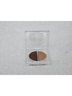 M2U NYC Eyeshadow Duo Cobble Hill 2 Shades Compact Case Professional Makeup